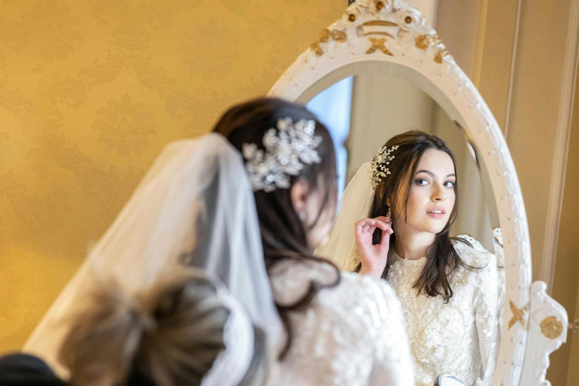 Hotel Imperial, A Luxury Collection Hotel, Viena Exterior foto A bride in a wedding dress